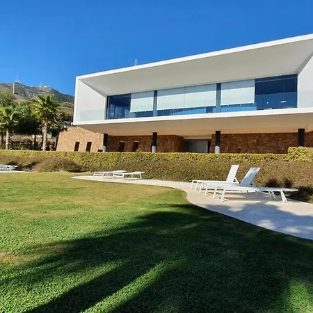 Villa Bali In Costa Benalmádena